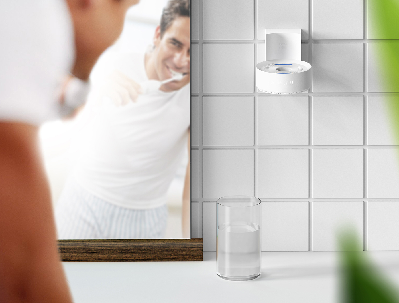 conceptual design，Special cup，Touch plastic surface，Charging system，Ultraviolet disinfection，Drying function，