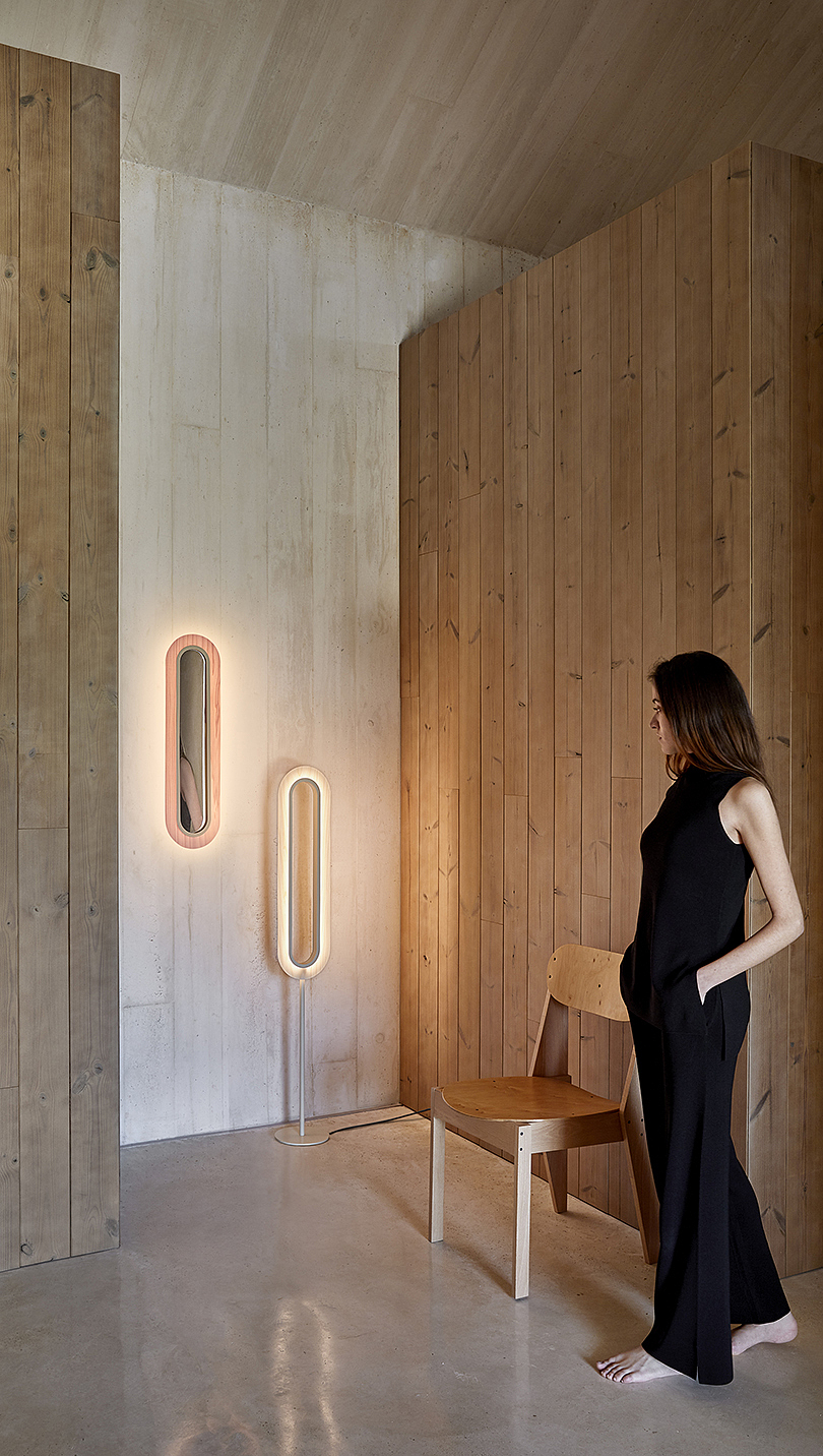 led，a chandelier，Wall lamp，wood，Mirror，