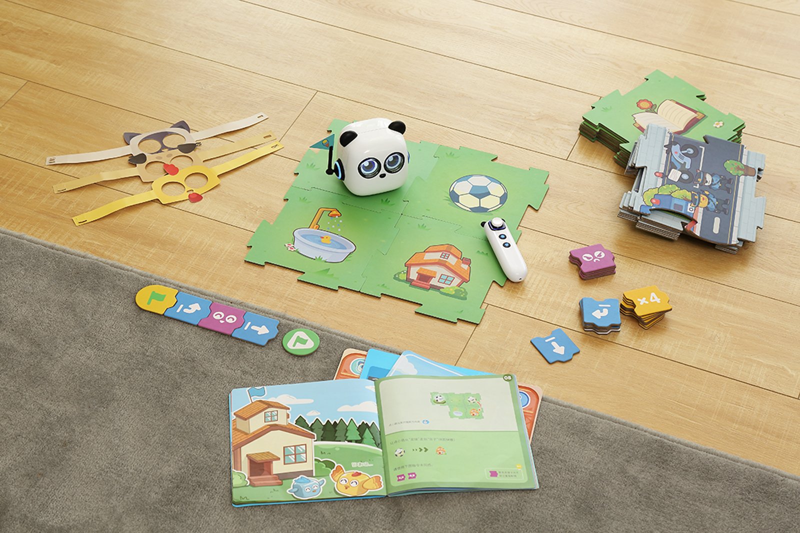 mTiny Robot，Early education robot，Intelligent products，2020 red dot product design award，