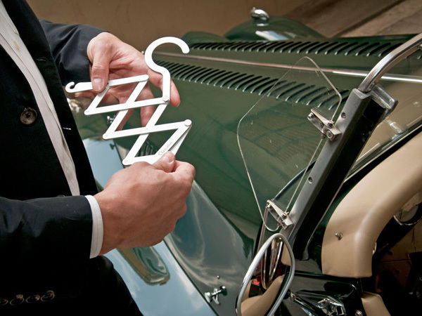 product design，industrial design，coat hanger，fold，convenient，