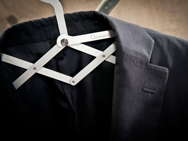 product design，industrial design，coat hanger，fold，convenient，