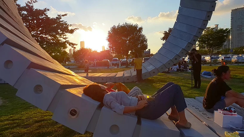 Scroll，annular，sculpture of art，park，glass fibre，