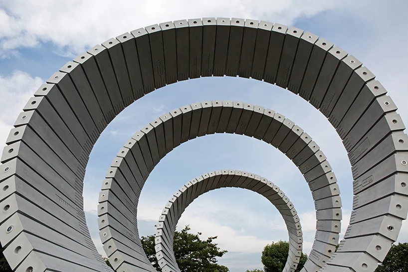 Scroll，annular，sculpture of art，park，glass fibre，