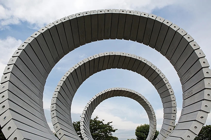 Scroll，annular，sculpture of art，park，glass fibre，