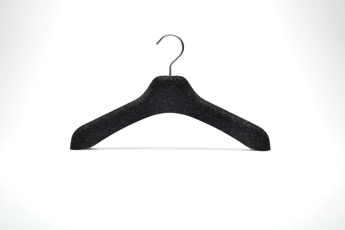 2020 red dot product design award，WOH Felt Hanger，coat hanger，felt，PET fiber，stainless steel，3D thermoforming，