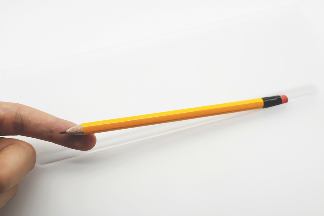 MUJI，Clock，lamp，book，pencil sharpener，Socket，