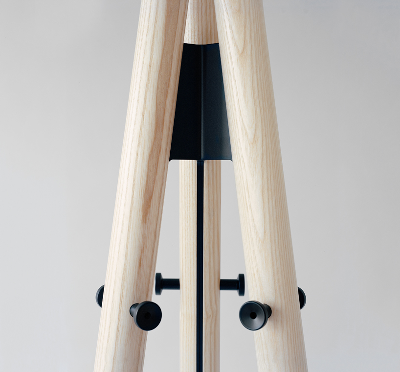 furniture design ，coat hanger，Simplicity，woodiness，product design，