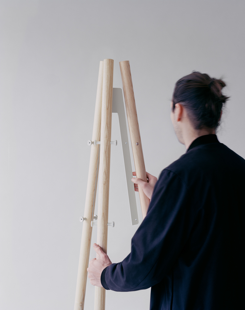 furniture design ，coat hanger，Simplicity，woodiness，product design，