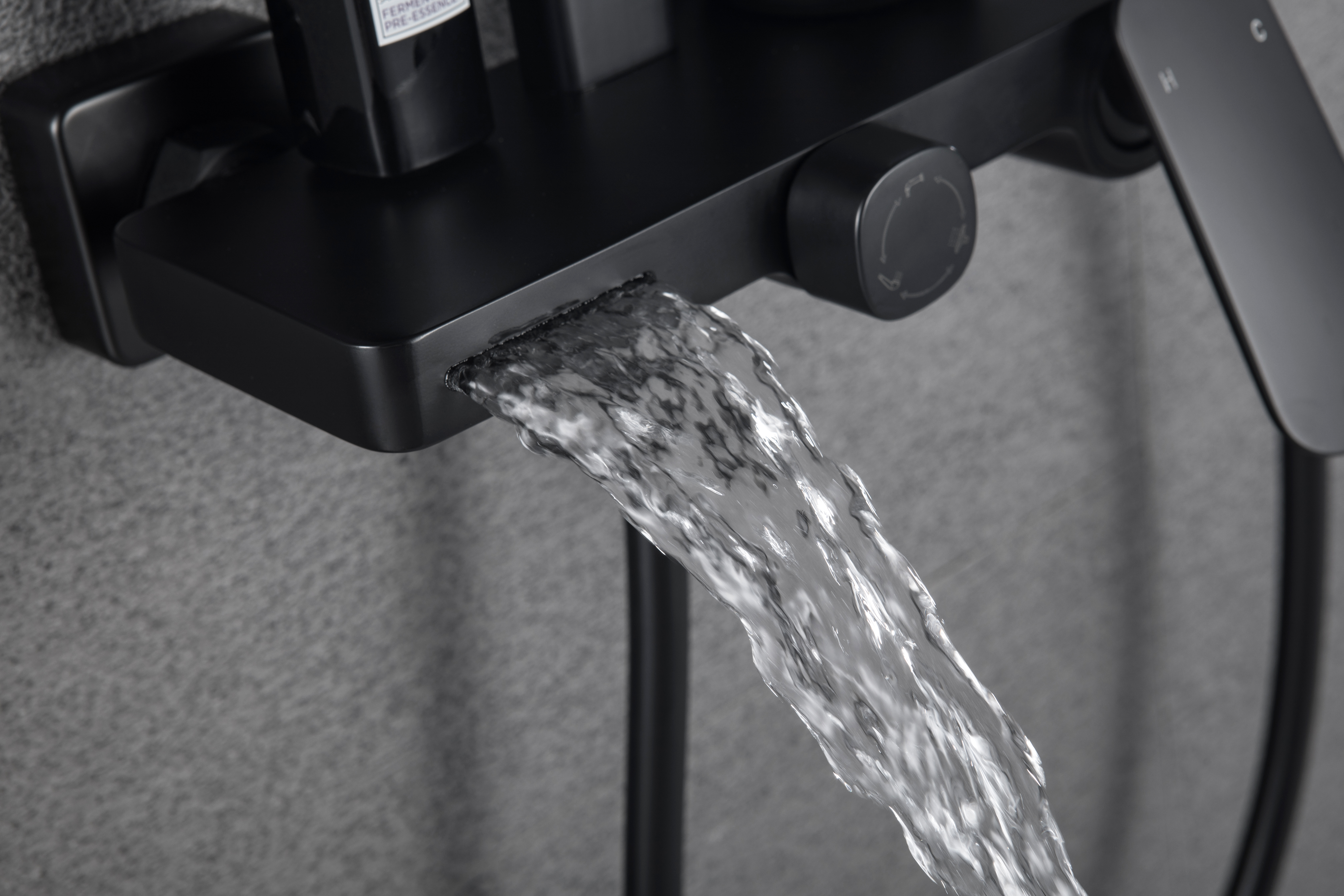 Like a waterfall, majestic atmosphere，