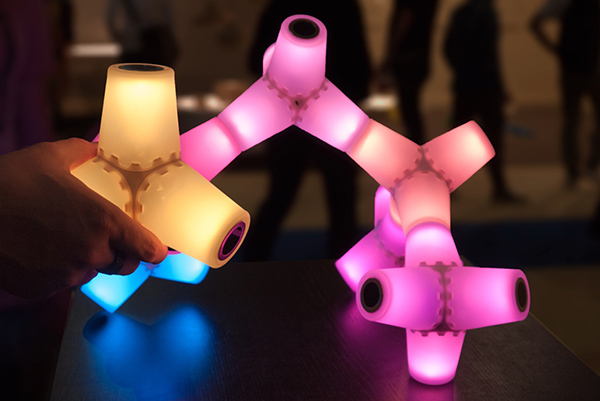 product design，industrial design，floodlight，User experience，Interaction design，