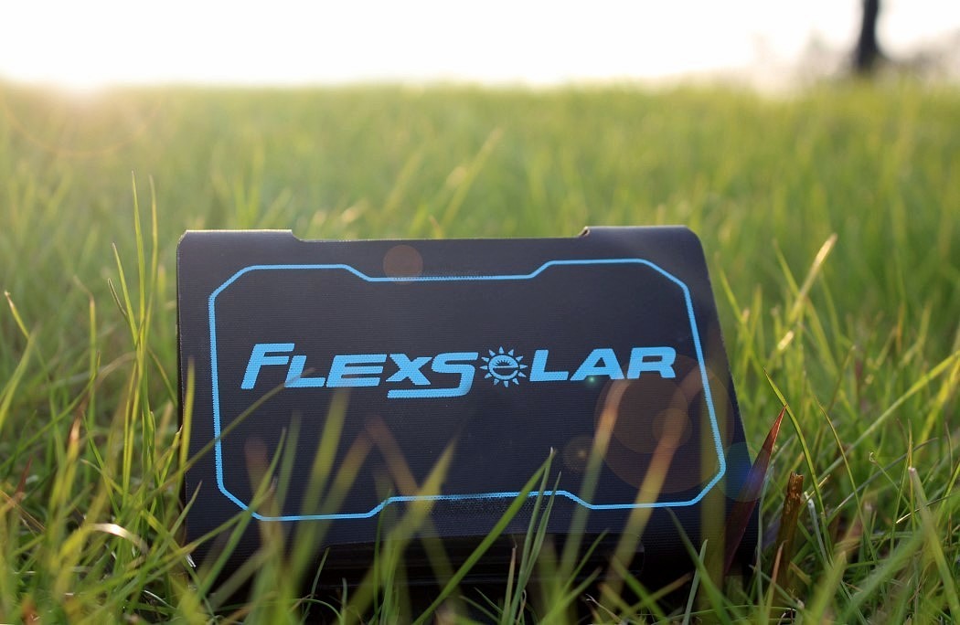 product design，industrial design，portable battery，knapsack，solar energy，