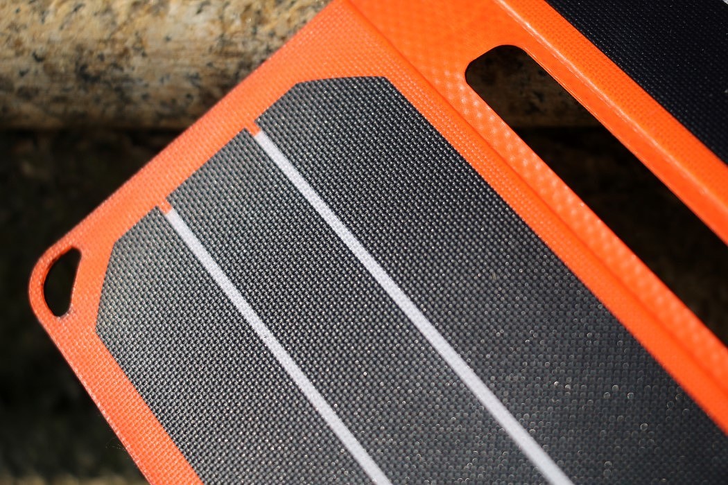 product design，industrial design，portable battery，knapsack，solar energy，
