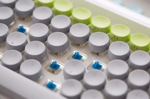 innovate，product design，to work in an office，keyboard，comfortable，