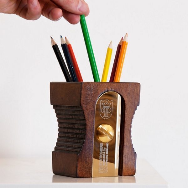 beautiful，pen container，Penholder，Creative design，Office Supplies，