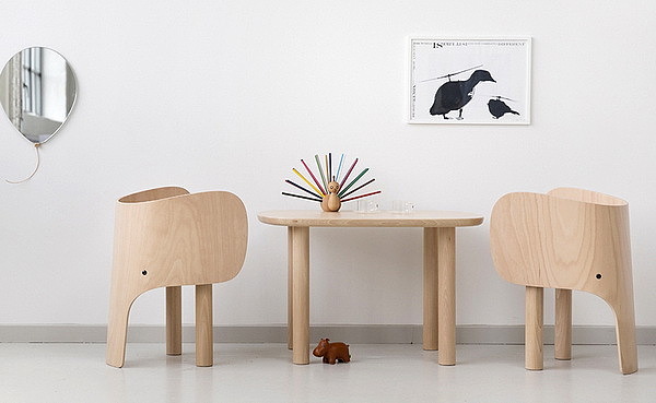 furniture design ，industrial design，woodiness，Simplicity，lovely，