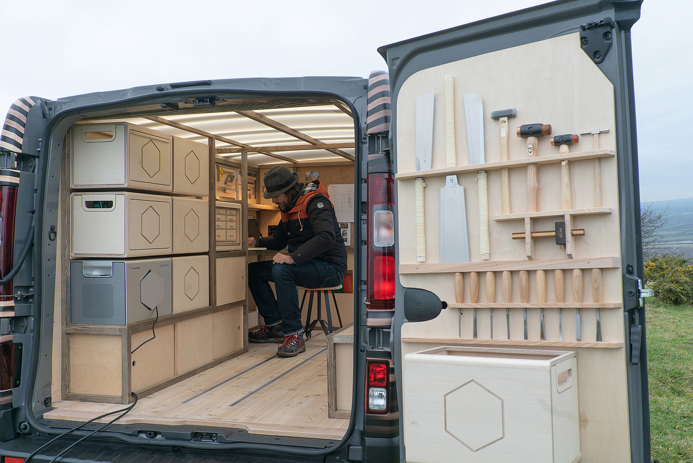 nissan，Concept Car，Van，Workshop，carpentry，