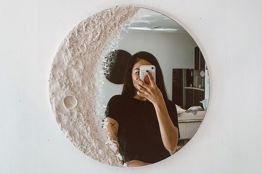 mirror，moon，fashion，romantic，