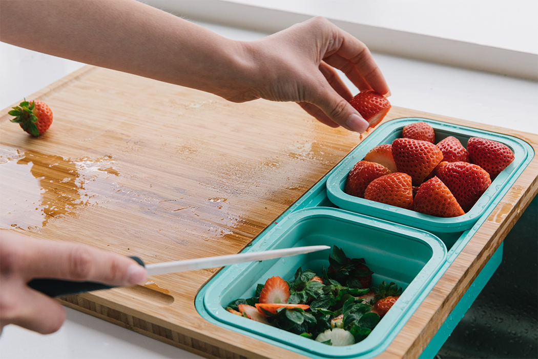 a chopping board，healthy，Bamboo，environment protection，container，