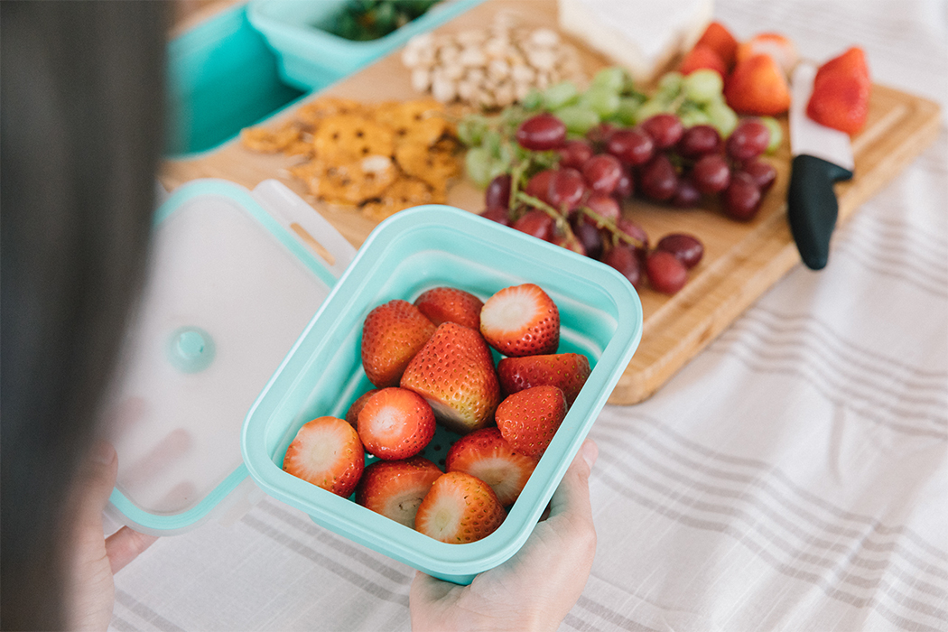 a chopping board，healthy，Bamboo，environment protection，container，