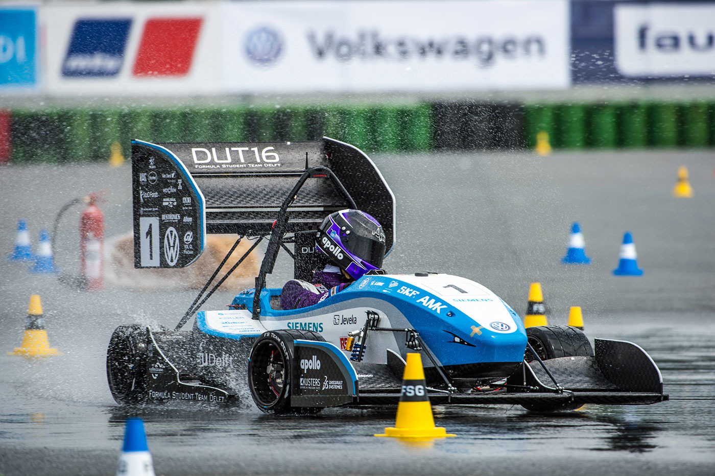 Lightweight，High performance，Four wheel drive，product design，industrial design，