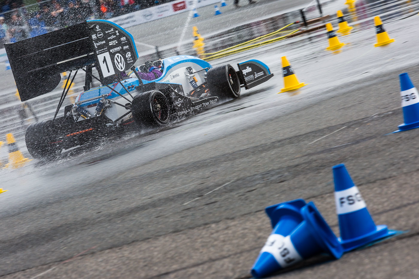 Lightweight，High performance，Four wheel drive，product design，industrial design，