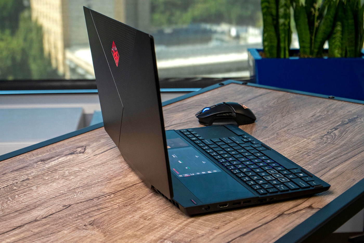 HP OMEN X 2S 15，Notebook computer，Electronics，2020 red dot product design award，