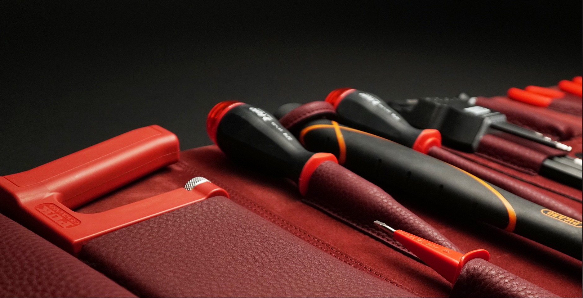 2020 red dot product design award，GERONIMOX，Leatherwear，Tool set，German system，