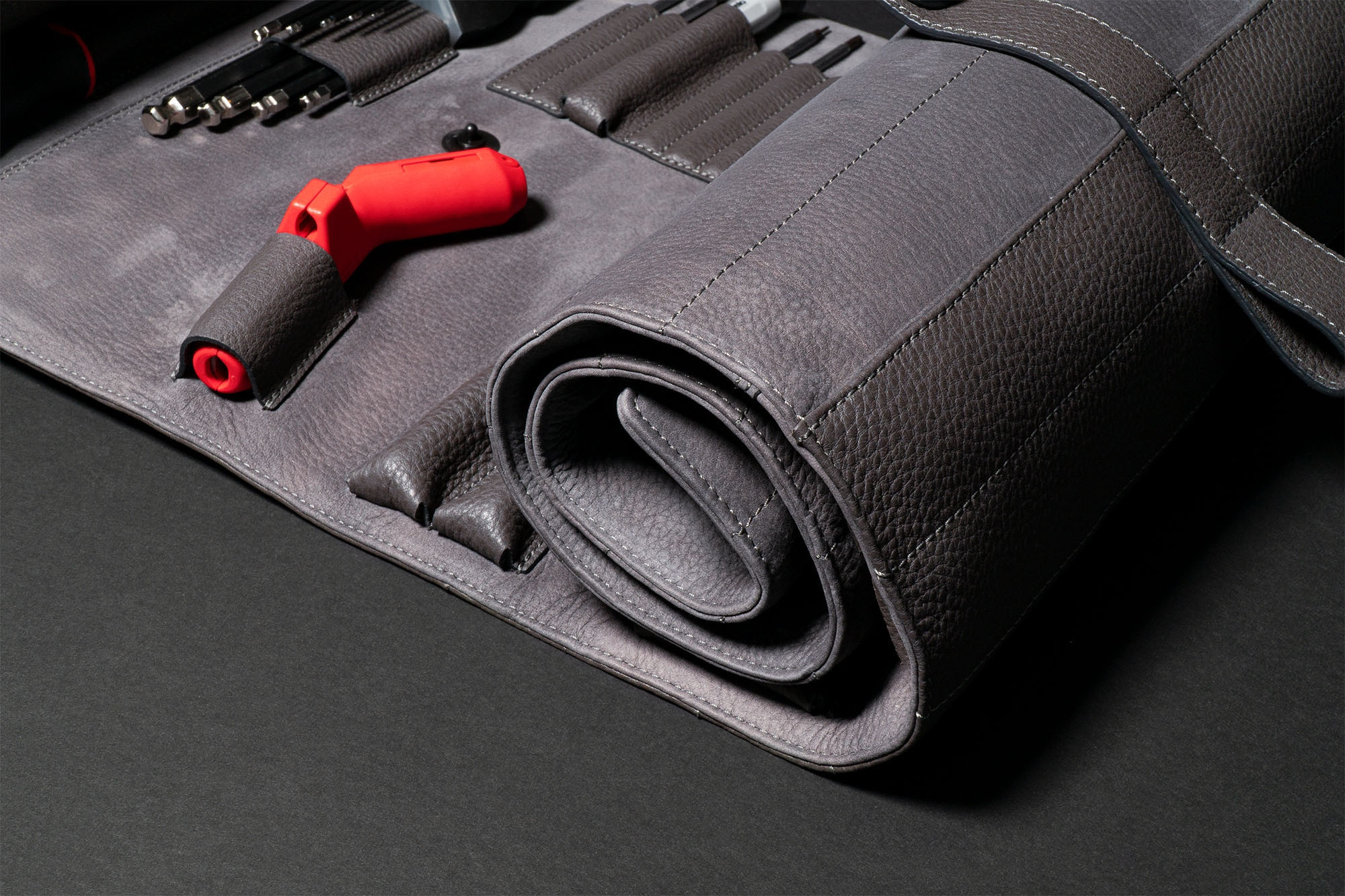 2020 red dot product design award，GERONIMOX，Leatherwear，Tool set，German system，