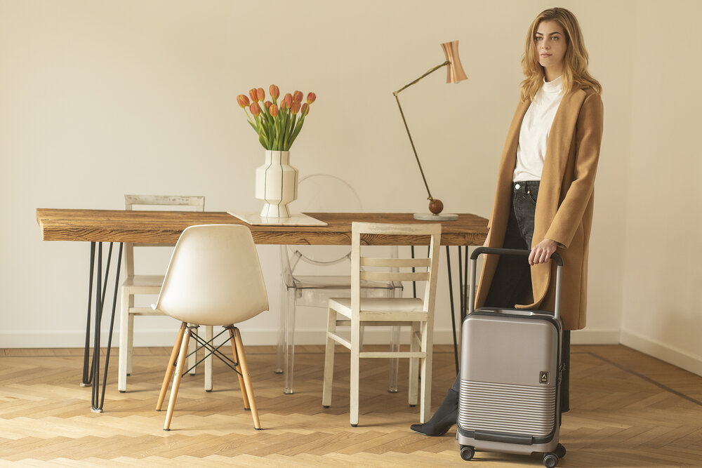 2020 red dot product design award，SPLIT，trunk，Impact resistance，TSA lock，usb，