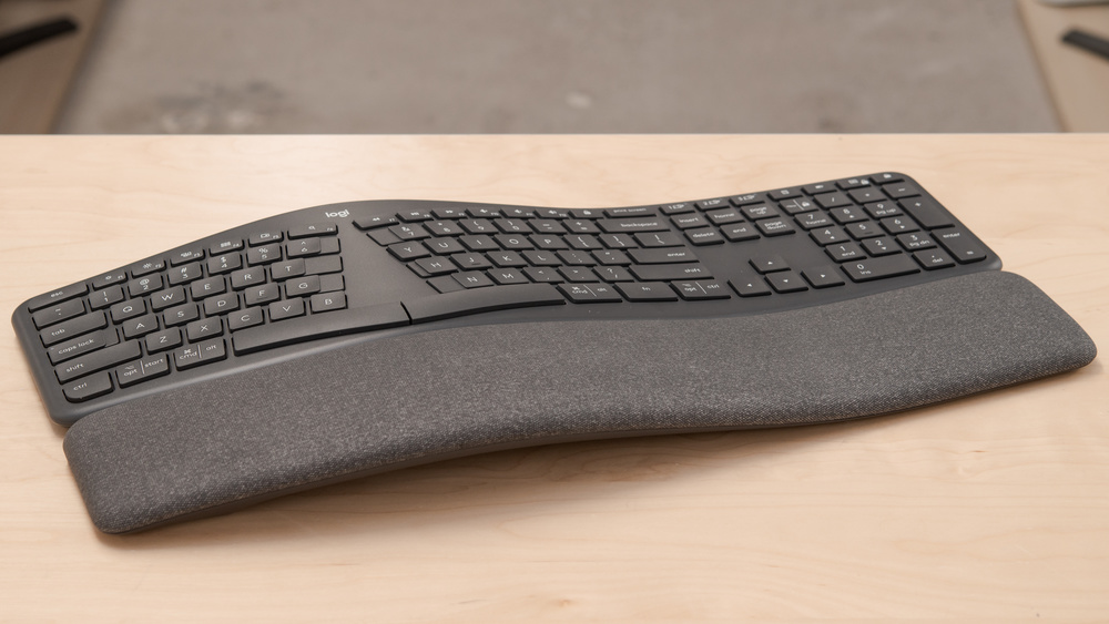 2020 red dot product design award，Logitech，Logitech Ergo K860，keyboard，Ergonomics，bend，Soft fabric，