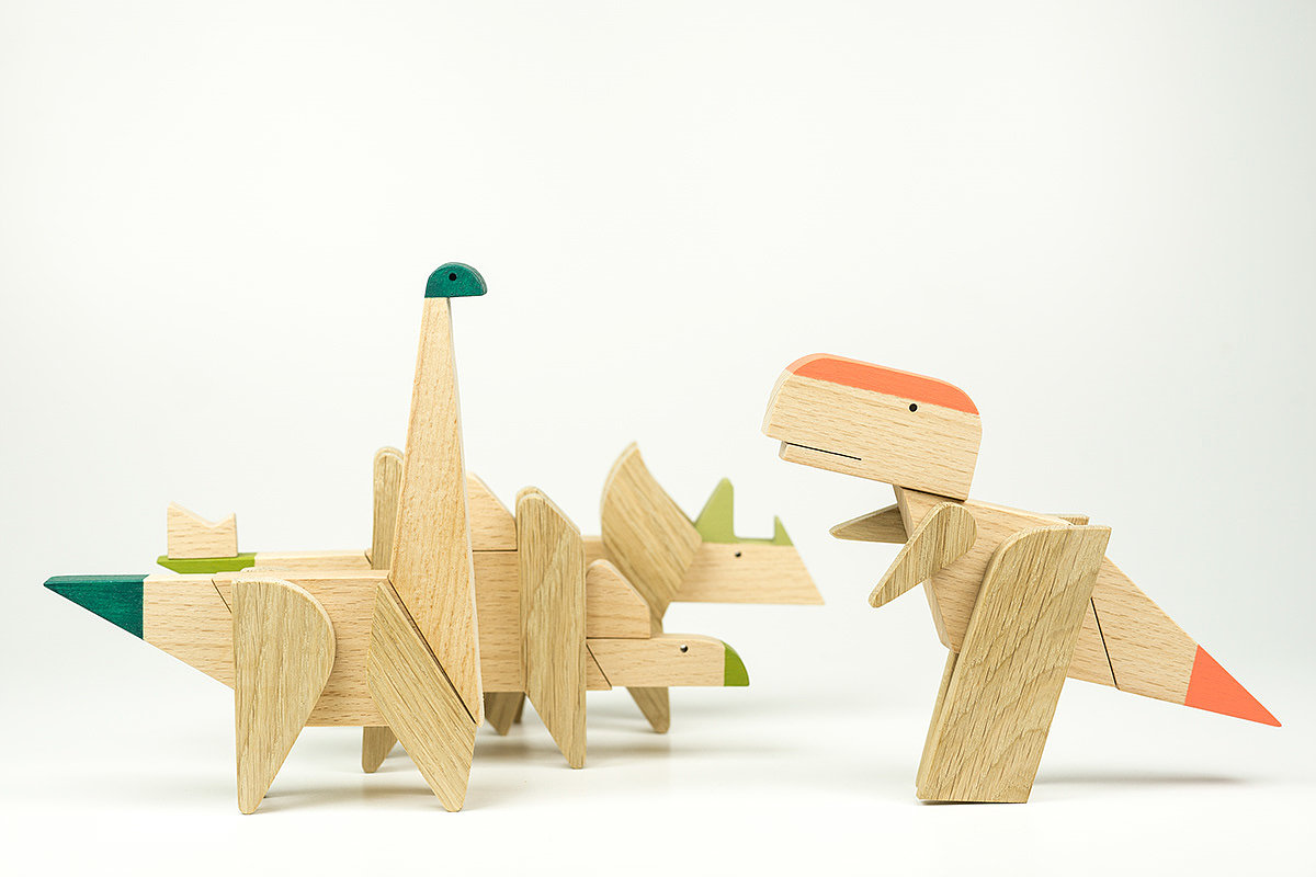 Toys，wooden ，dinosaur，education，