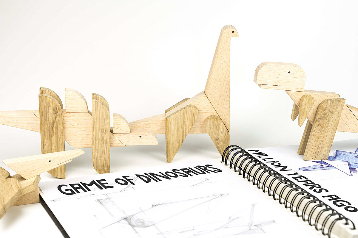 Toys，wooden ，dinosaur，education，
