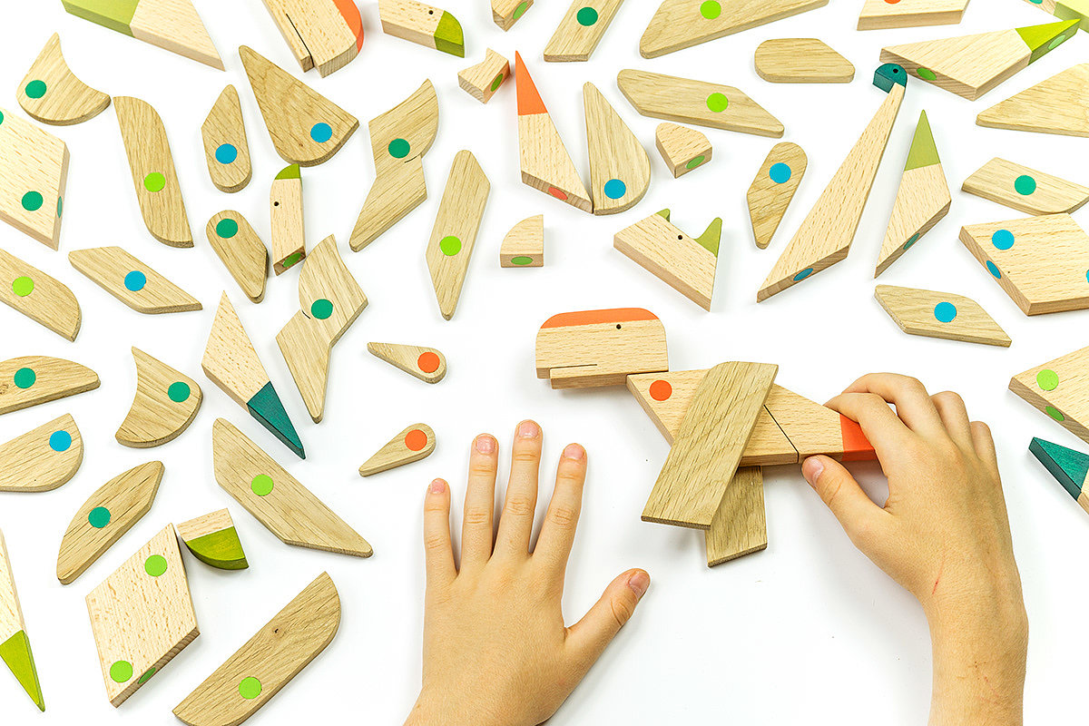Toys，wooden ，dinosaur，education，