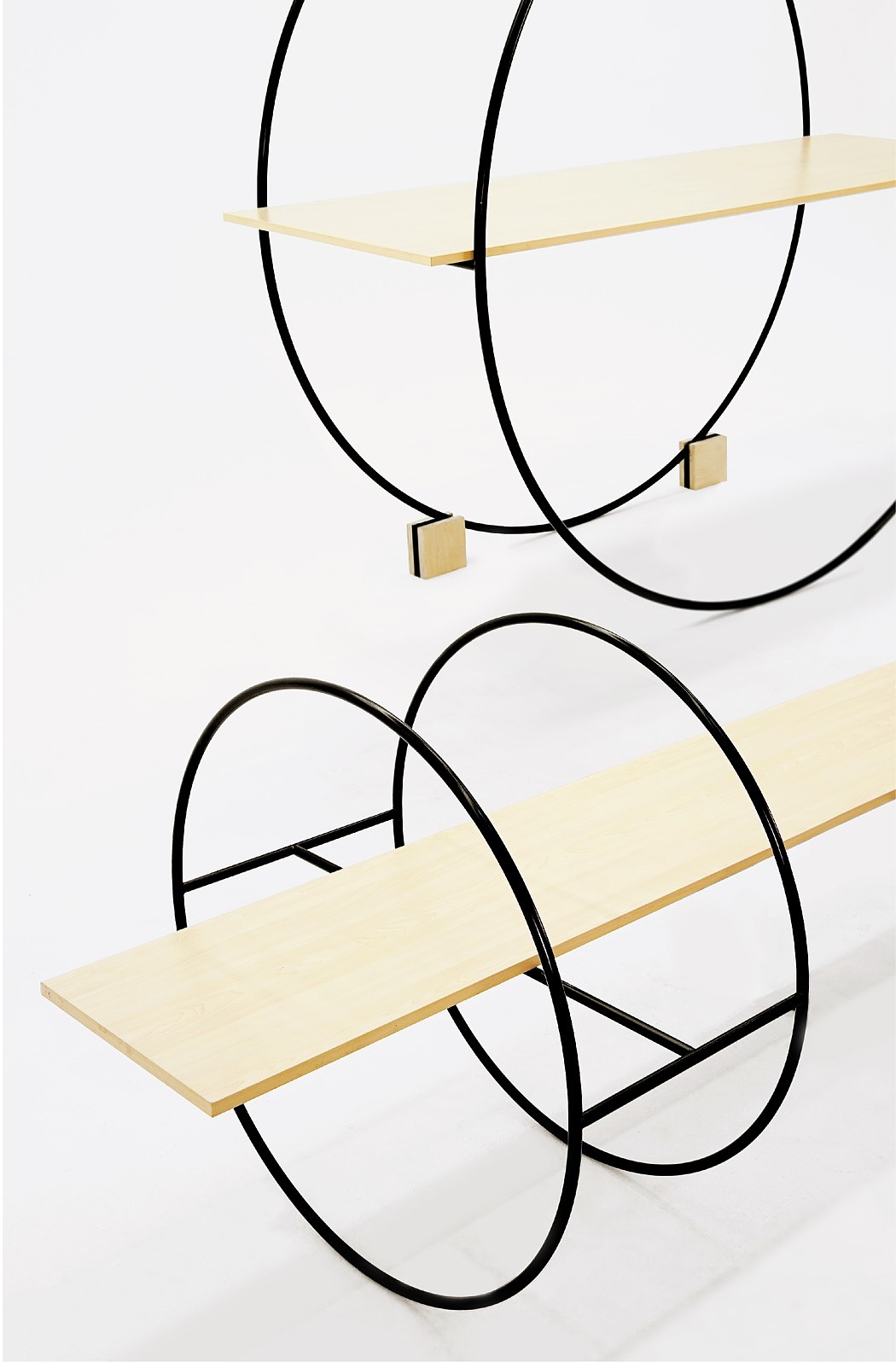 Table，coat hanger，black，wood，