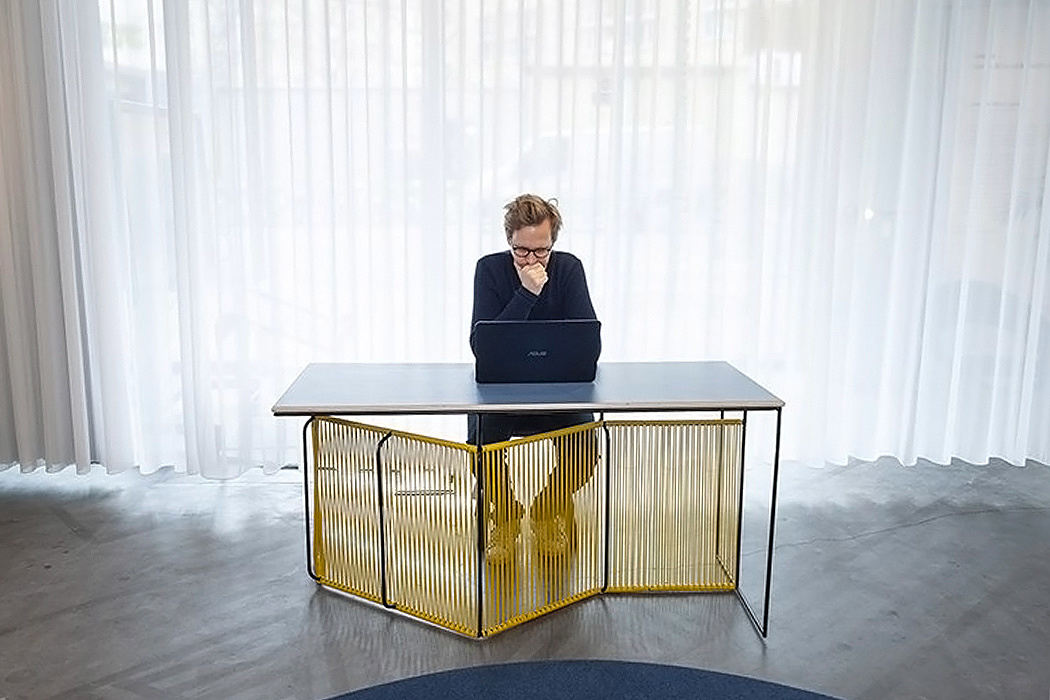 desk，desk，entertainment，