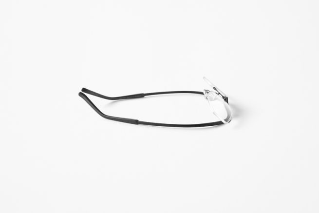 glasses，Material application，Sato Da，By bending thin titanium plates without hinges, excellent，