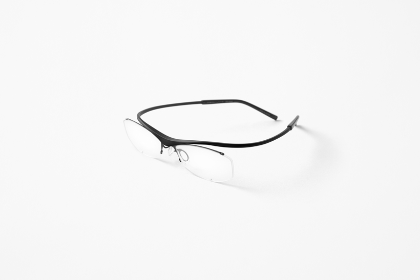 glasses，Material application，Sato Da，By bending thin titanium plates without hinges, excellent，