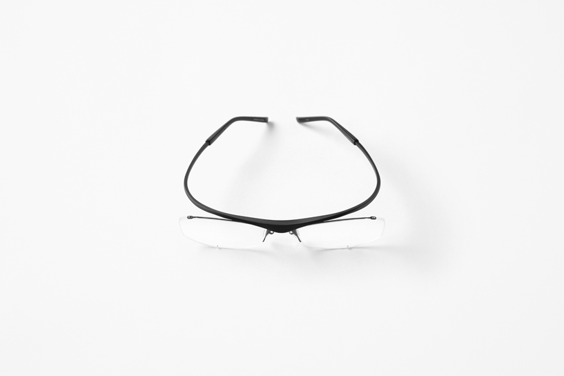 glasses，Material application，Sato Da，By bending thin titanium plates without hinges, excellent，