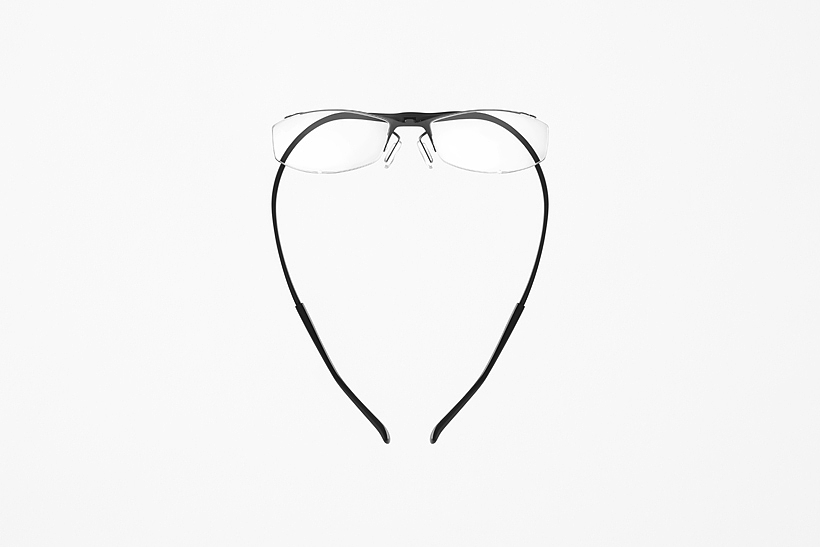 glasses，Material application，Sato Da，By bending thin titanium plates without hinges, excellent，
