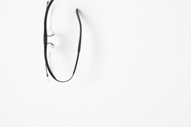 glasses，Material application，Sato Da，By bending thin titanium plates without hinges, excellent，