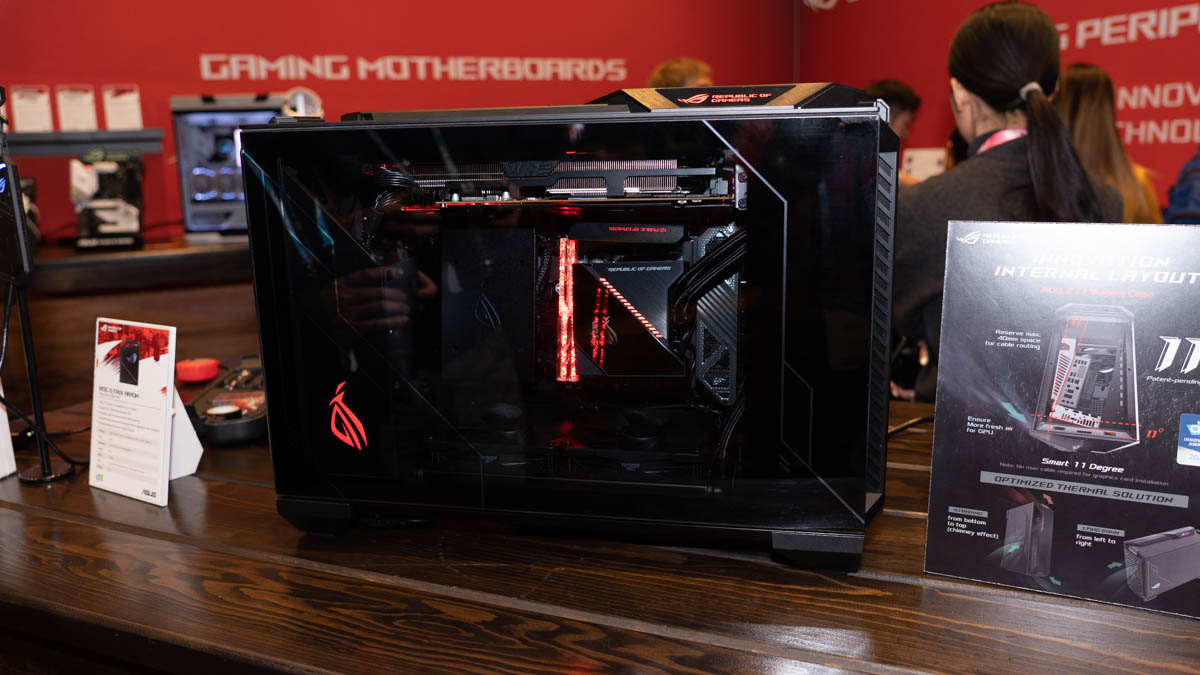 2020 red dot product design award，ROG Z11，Chassis，Of aluminium and hardened glass，