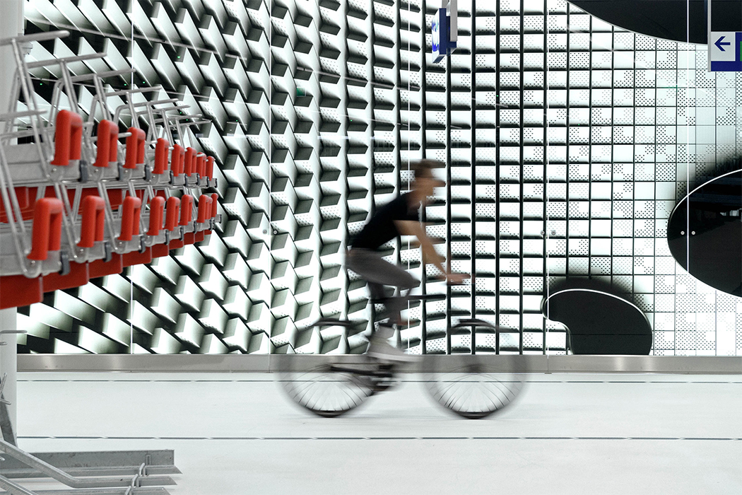 Bicycle，garage，modern，traffic，