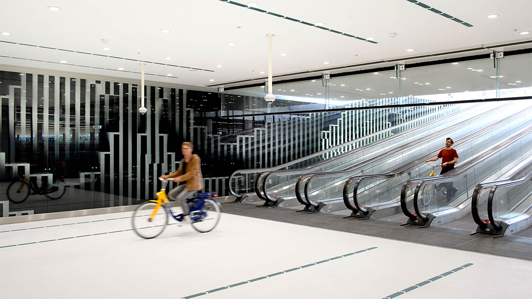 Bicycle，garage，modern，traffic，