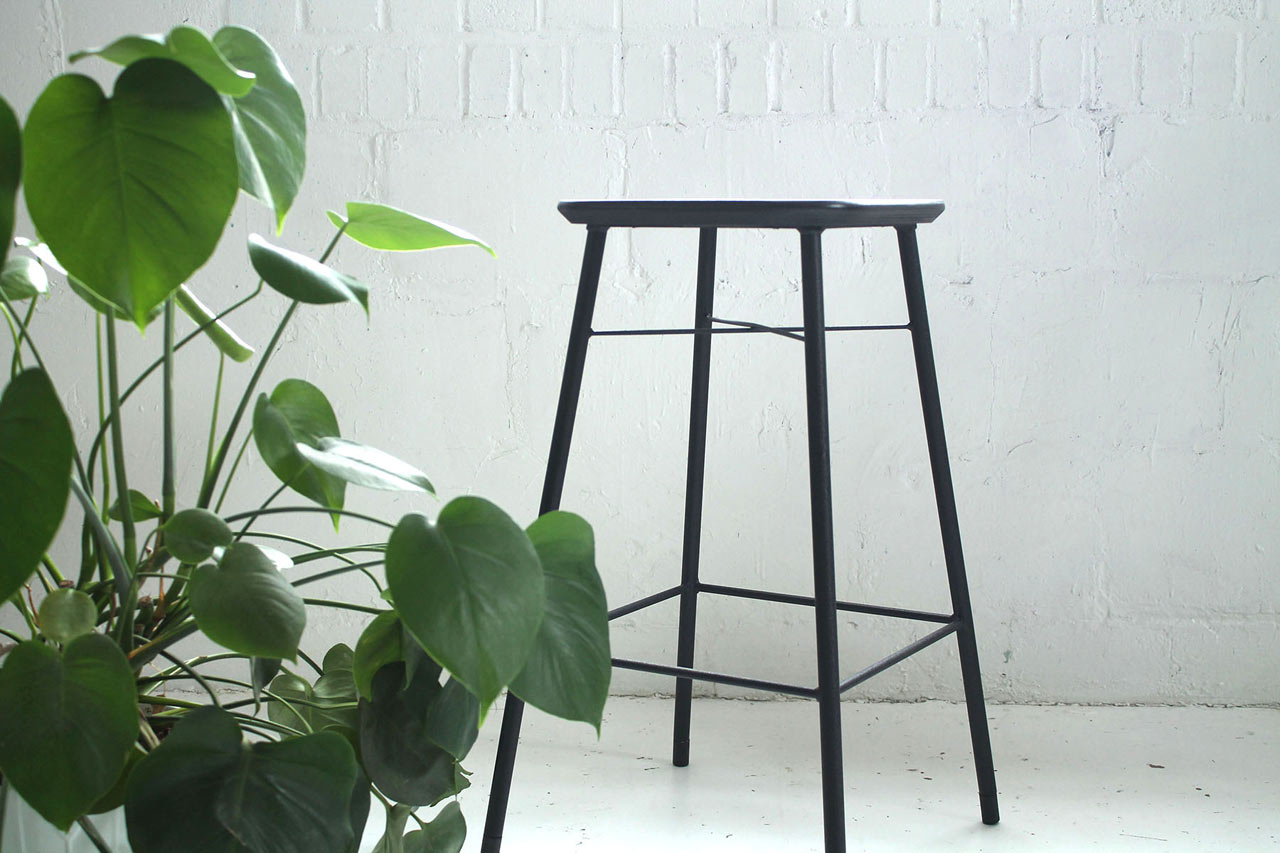 Table，chair，comfortable，Shelf，