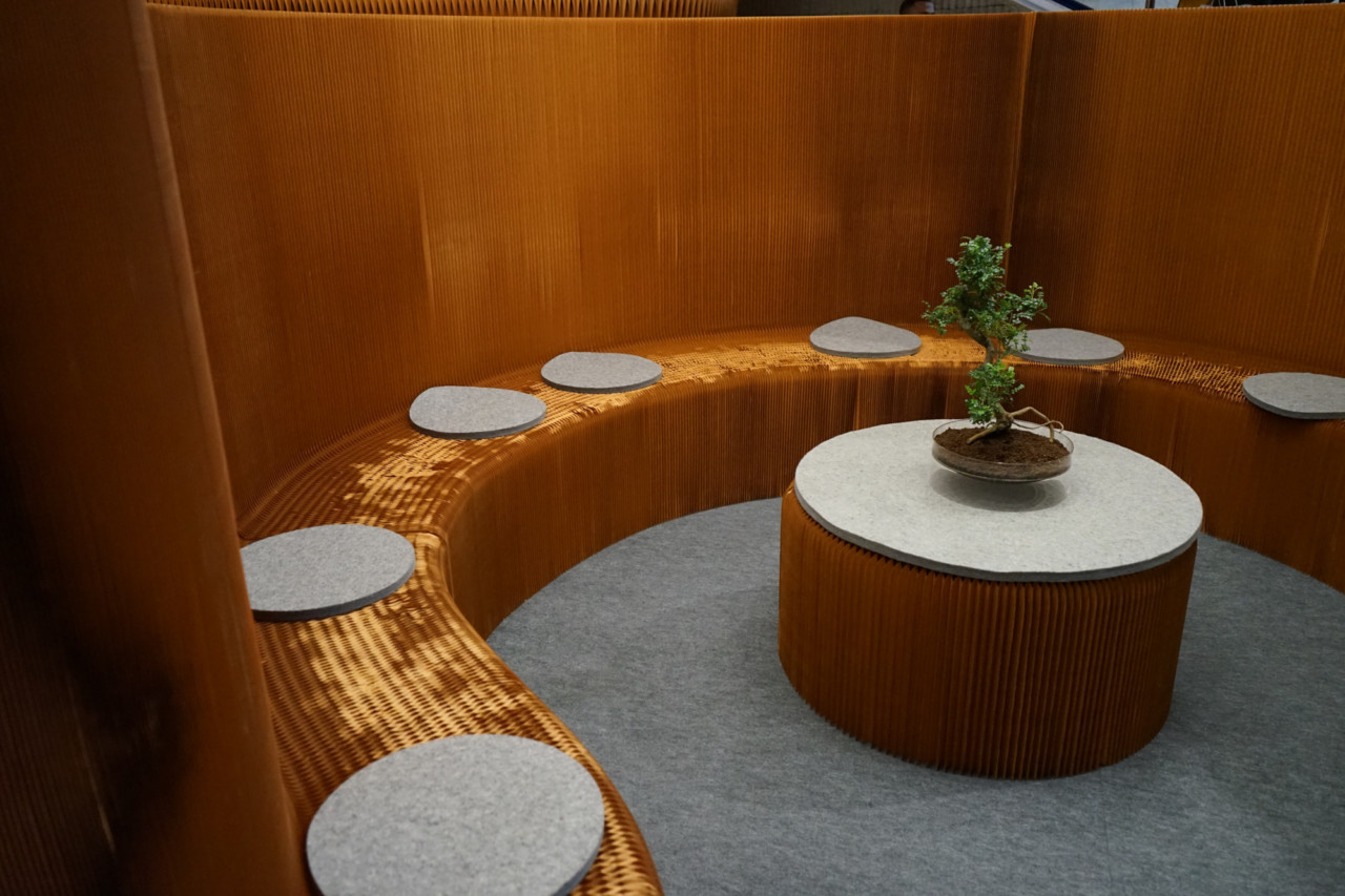 exposition，hourglass，sofa，wallpaper，decorate，