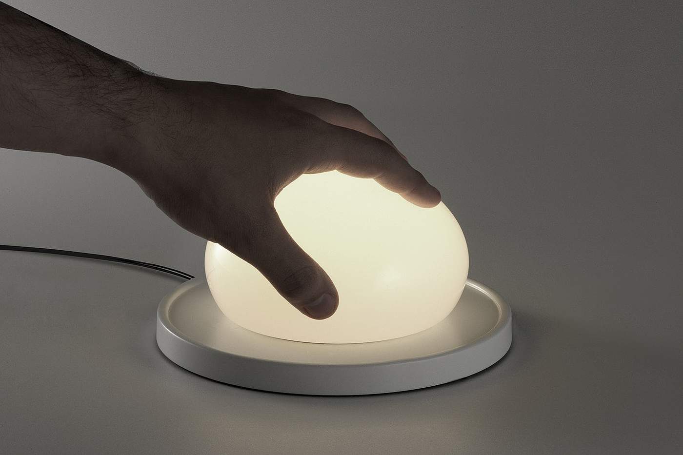 Small ball，Desk lamp，tactile sensation，