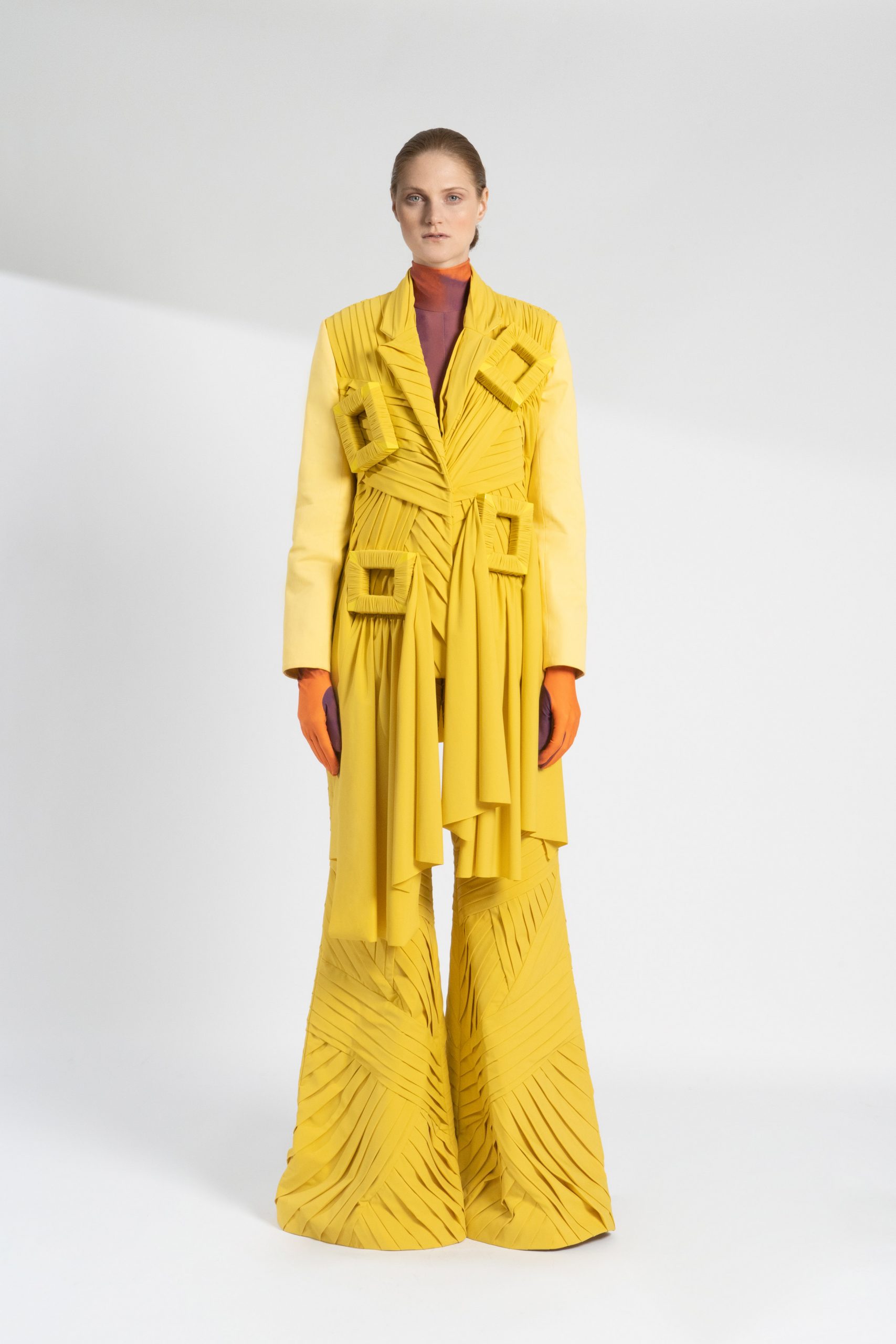 latest fashion，window curtains，chair，fashion，