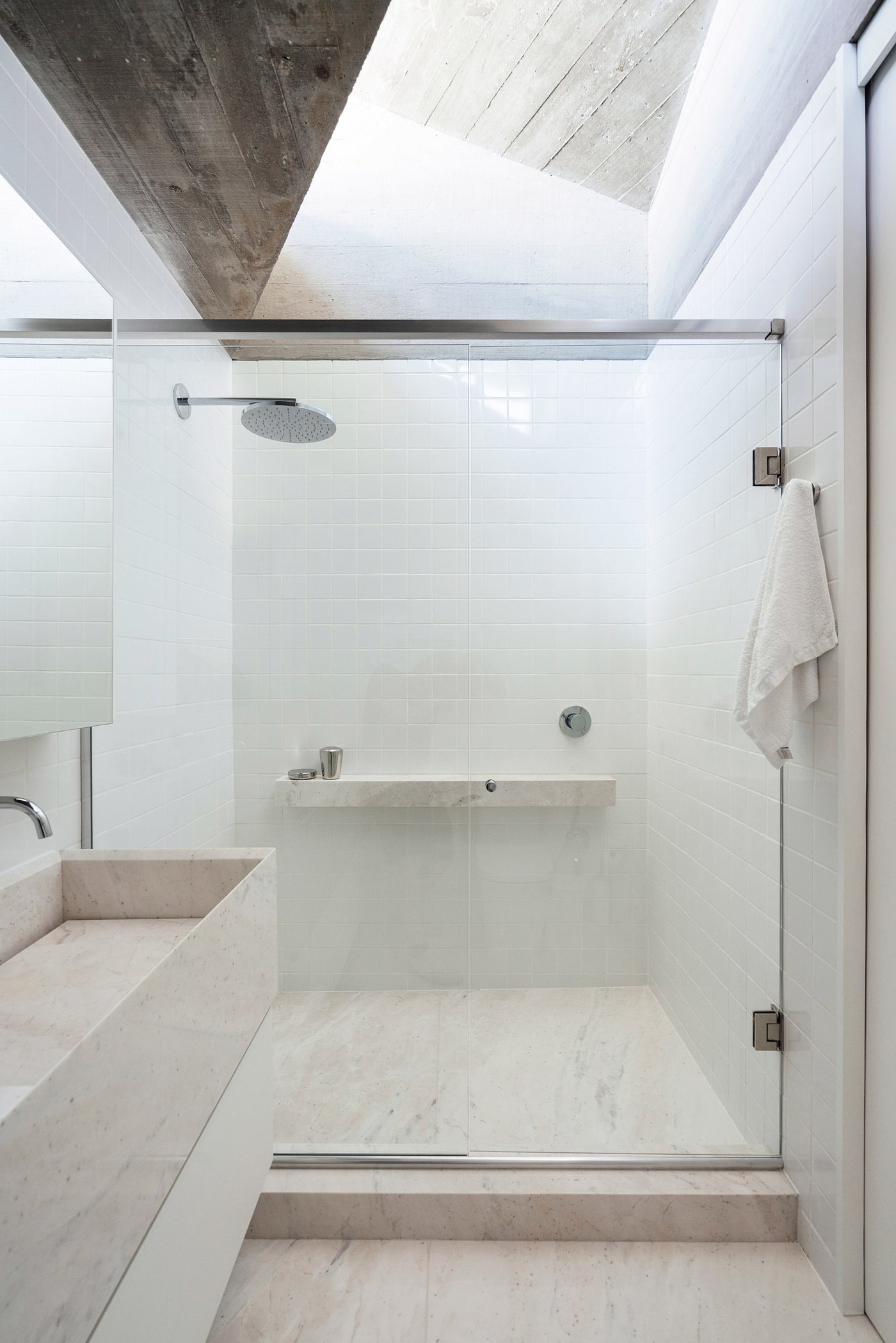 Architecture，Glass，Hollowed out，window shades，Interior design，