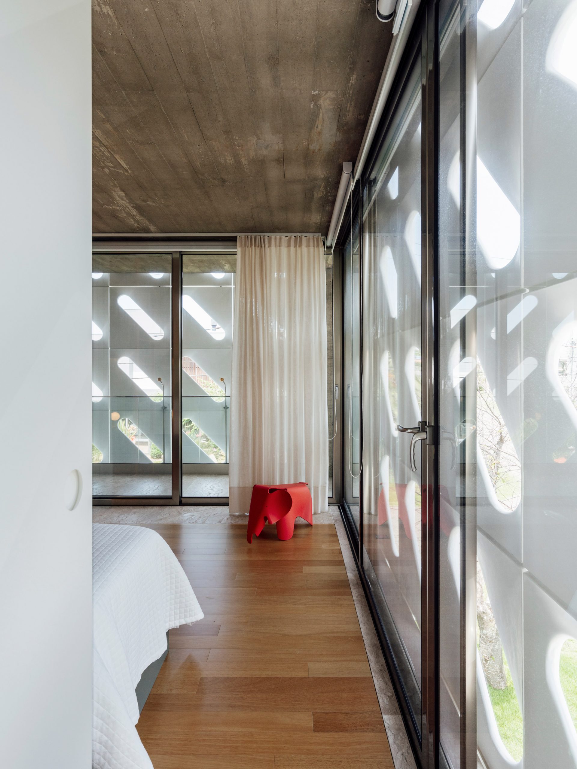 Architecture，Glass，Hollowed out，window shades，Interior design，