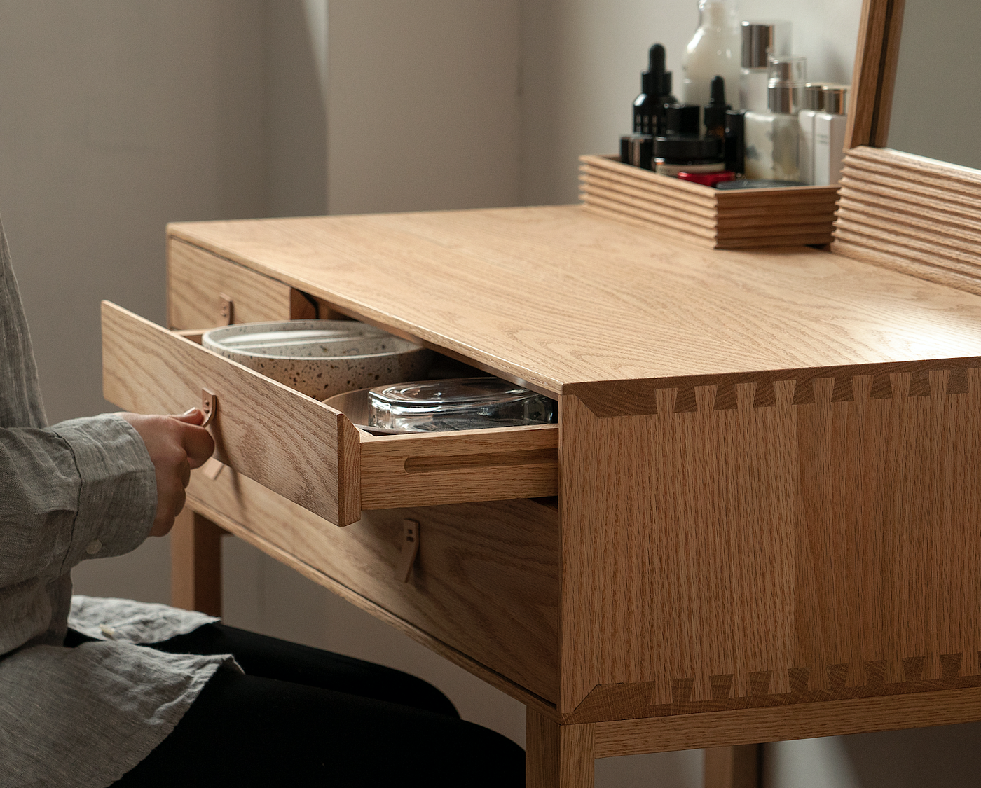 dresser，